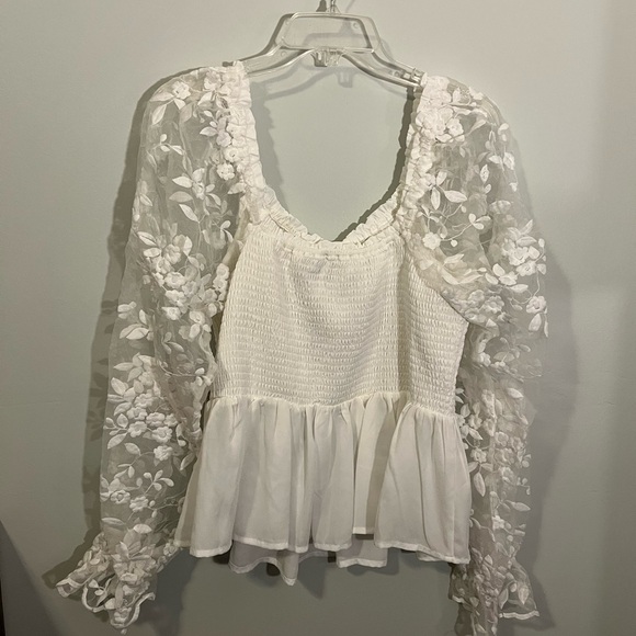 ARULA White Floral Lace Sleeve Blouse - Picture 7 of 7